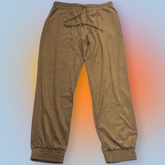 ONE Women’s Small Brown Faux Suede Jogger Pant - Picture 2 of 3